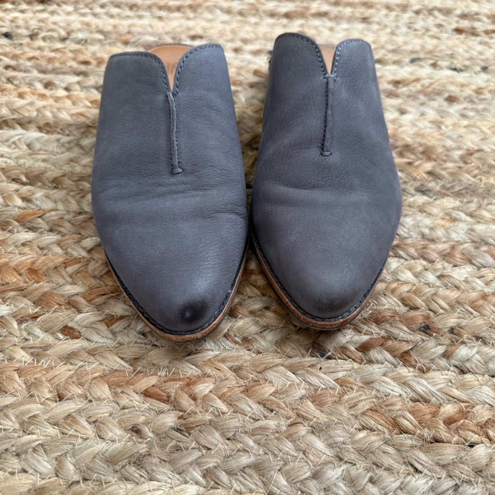 Frye Women’s Nolan Seam Mule Size 6.5 Grey Leather Slip On Flats - Picture 6 of 7